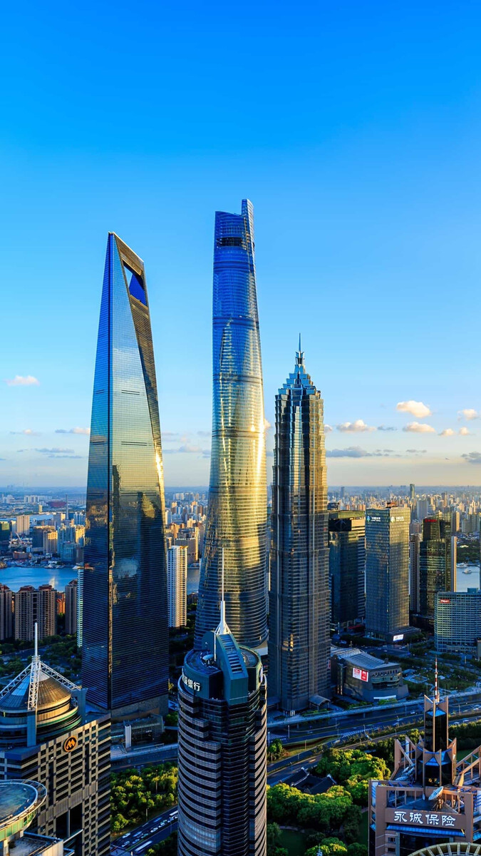 摩都上海的地标性建筑,全球金融大都市之一。