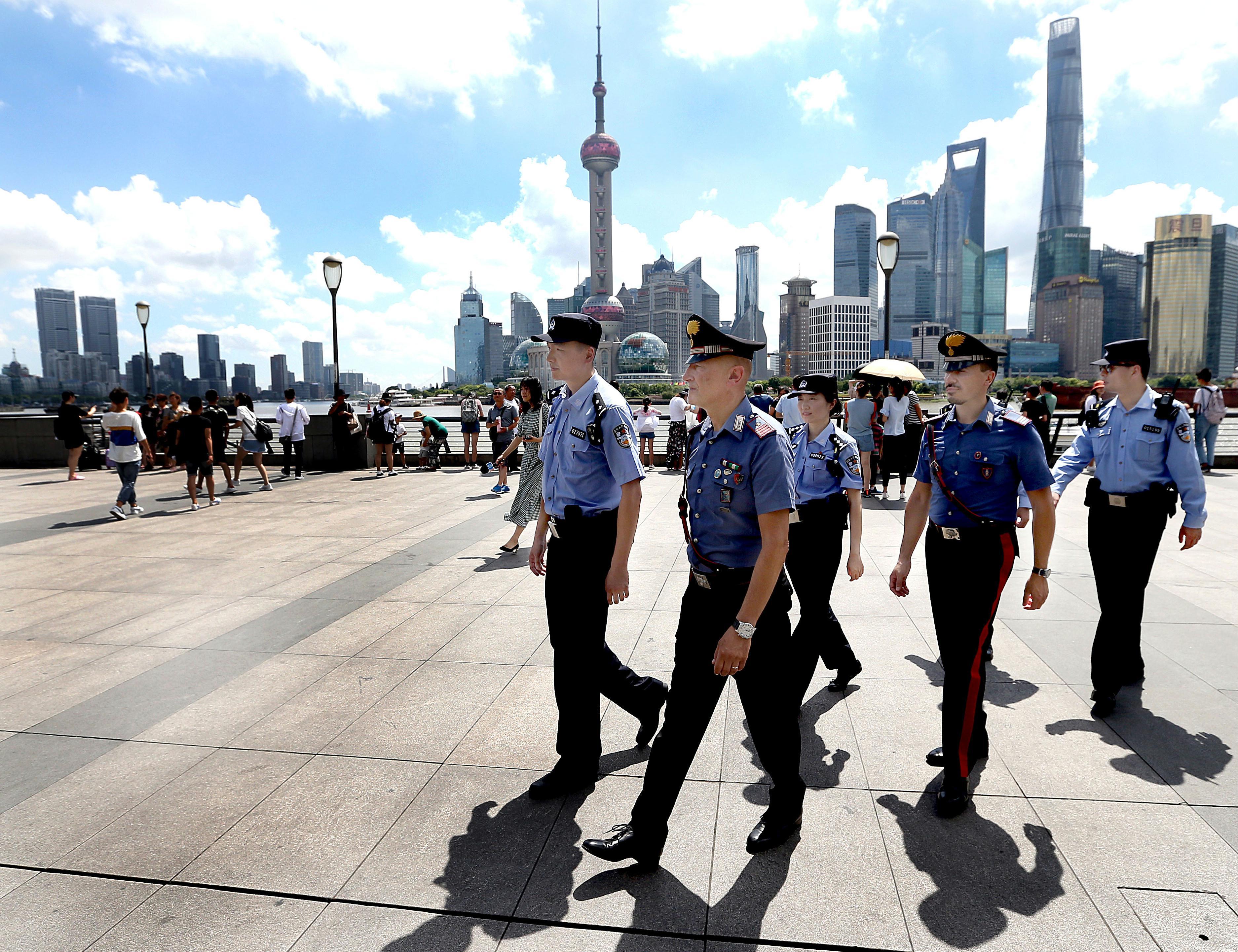 通讯:你好,警官!--写在中意警察联合巡逻三年之际